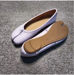 Fashion Hot PU Leather Tabi Shoes Women Handmade Women Flats High Quality Shoes Luxury Design Split-Toe Mules Shoes