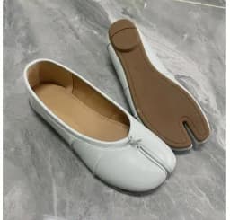 Fashion Hot PU Leather Tabi Shoes Women Handmade Women Flats High Quality Shoes Luxury Design Split-Toe Mules Shoes