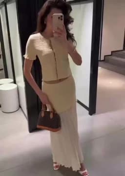 HH Women Casual Knitted Tank Top Pleated Skirt Sets Single Breasted Short Sleeve O Neck T-Shirt Slim Patchwork Skirt Outfit