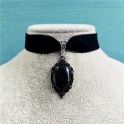 Gothic Vampire Cameo Pendant Choker Velvet Necklace for Women Fashion Pagan Witchcraft Jewelry Female Gifts Creative Punk Choker