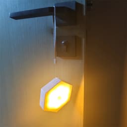 Rechargeable LED Closet Night Light with PIR Motion Sensor and Hexagon Magnetic Kitchen Bathroom Cabinet Portable Emergency Lamp