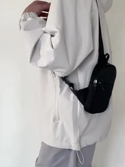 Men Waterproof Sling Chest Pack Fashion Small Black Crossbody Shoulder Zipper Bag Travel Workout Handbag Messanger Bag for Men
