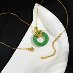 Chinese Style Classic Green Circle Stone Pendant Necklaces for Women Elegant Accessories Collar Jewelry Gifts for Friends