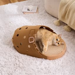 Slipper‑Style Cat Bed Sisal Scratching Pad Cat Beds Semi Enclosed Creative Breathable Kitten Beds Funny Anti Scratch Puppy House