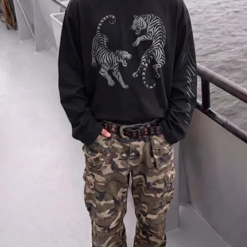 Vintage Streetwear Long Sleeve T‑Shirt Men Women 100% Cotton Crew Neck Tee Dual Tiger Graphic Letter Sleeve Print Loose Casual