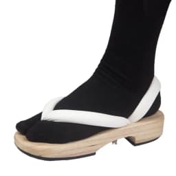 1 Pair Anime Cosplay Shoes Tanjirou Nezuko Zenitsu Giyuu Shinobu Kyoujurou Muichirou Mitsuri Sandals Geta Clogs Flip Flops