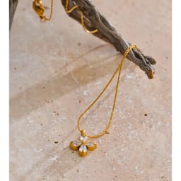 Yhpup Delicate Shiny Cubic Zirconia Flower Pendant Chic Necklace 18K Golden Plated High Quality Fashion PVD Jewelry Waterproof