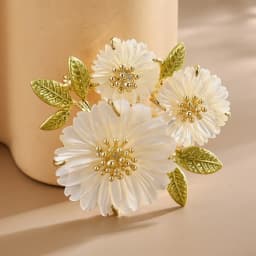 New Romantic Daisy Brooches Fashion Flower Shape Lapel Pin For Women Party Jewelry Banquet Clothing Decor Accessories Gifts