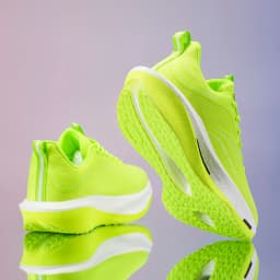 Men's Road Running Shoes, Training Shoes, Professional Running Shoes with Carbon Plate Technology, Lightweight Cushioning Sneakers, Suitable for Gym Training, Stylish and Versatile, Sporty Design