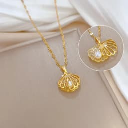 Fashionable and Luxurious Peach Heart Pearl Oyster Necklace, Personalized and Versatile Stainless Steel Clavicle Chain