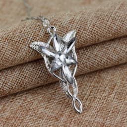 Elf Green Leaves of Lorien Brooch Pin Tolkien Galadriel Legolas Frodo Baggins Aragorn Tree Enamel Badge Movie Jewelry Wholesale