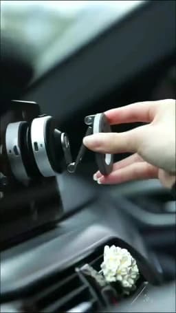 Magnetic Vacuum Adsorption Car Mount Mobile Phone Holder Foldable 360 Degree Rotation Aluminum Alloy Suitable for Smartphones