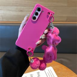 Luxury Korean Giraffe Pendant Case with Hairball Plush Ball Pearl Chain for Galaxy Z Fold 5 Z Fold8 Ultra Fold7 Zfold6 Cover