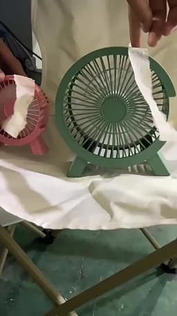Ultra-Quiet Battery Life of the Small Fan on the Desk of the Office Desk; Large-Volume Plug-In Fan on the Bed of the Small Stud