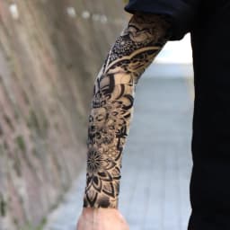 1PC Ultra thin seamle Tattoo Sleeves Arm For Men Women Cool Travel Cycling Elastic Scratch Resistant Sunscreen Arm