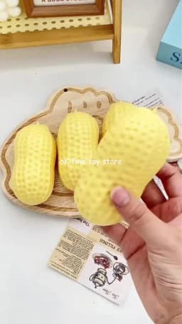 Crunchy Peanut Stress Ball Food-Shaped Squeeze Ball Squishy Toys ASMR Sensory Anti Stress Fidget Toys for Adults Recess Desk Toy