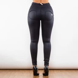 Shascullfites Women's Black Yoga Leggings Super Stretchable Breathable Crackle Coated Middle Lift Shaping Gym Pants