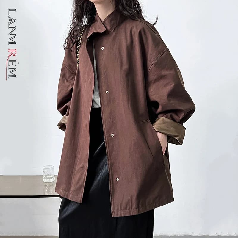 LANMREM Temperament Short Trench For Women Lapel Single Breasted Solid Color Pockets Design Coat 2026 Spring Autumn New 2Z2225