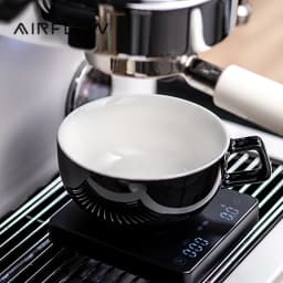 AIRFLOW Ceramic Coffee Cup Professional Embossed Latte Cup 240ml With Handle Milk Tea Cup Latte Espresso Vintage Coffee Mug