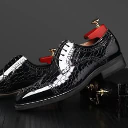 Fashion Men Oxfords Shoes High Quality Pointed Wedding Shoes for Men Luxury Brogue Dress Shoes Office Gentleman Man Flats 38-48