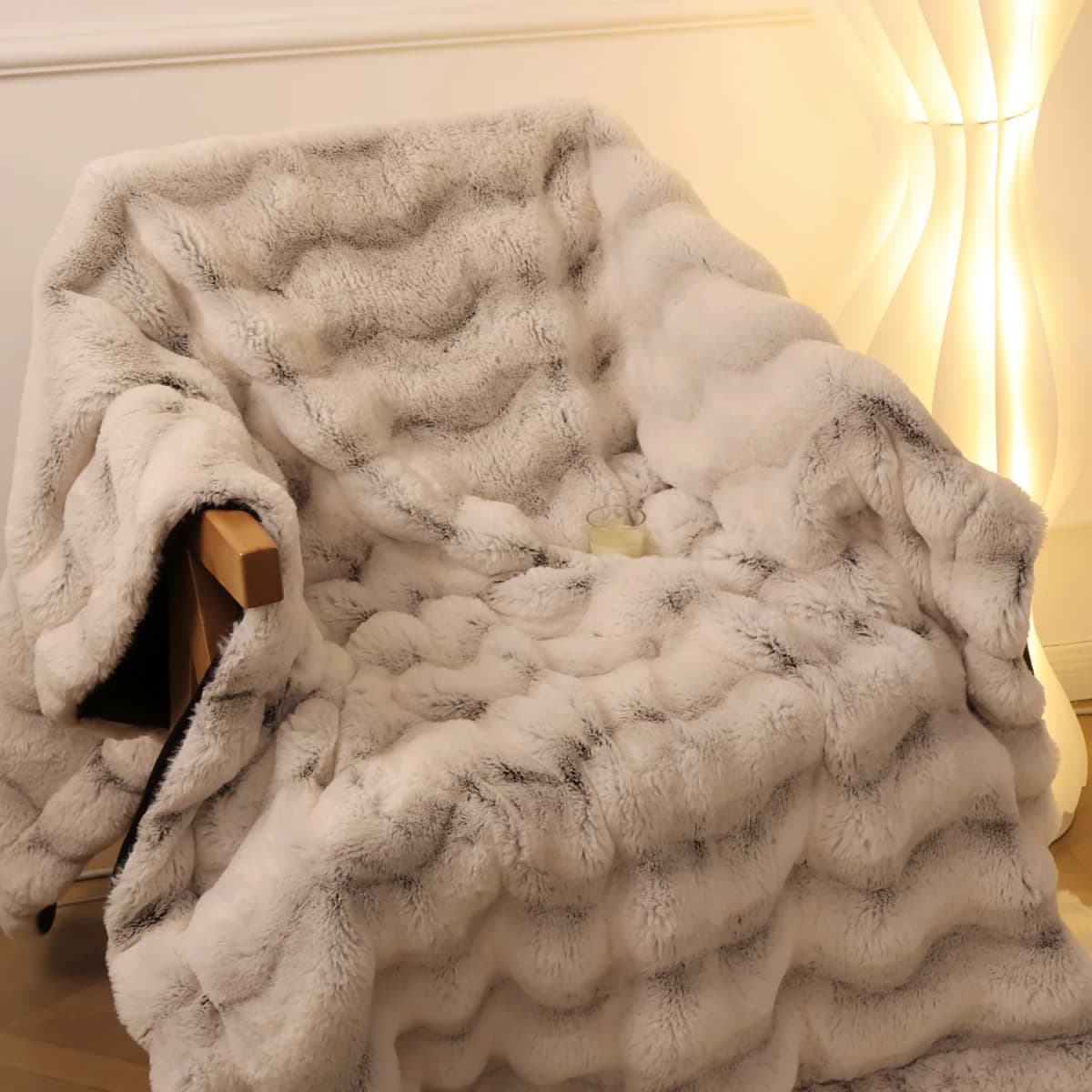 Rosekind Soft FAUX RABBIT Fleece Throw Blanket for Couch, Faux Fur Blanket for Bed, Reversible Cozy Plush Blanket for Sofa