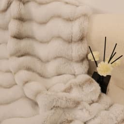 Rosekind Soft FAUX RABBIT Fleece Throw Blanket for Couch, Faux Fur Blanket for Bed, Reversible Cozy Plush Blanket for Sofa