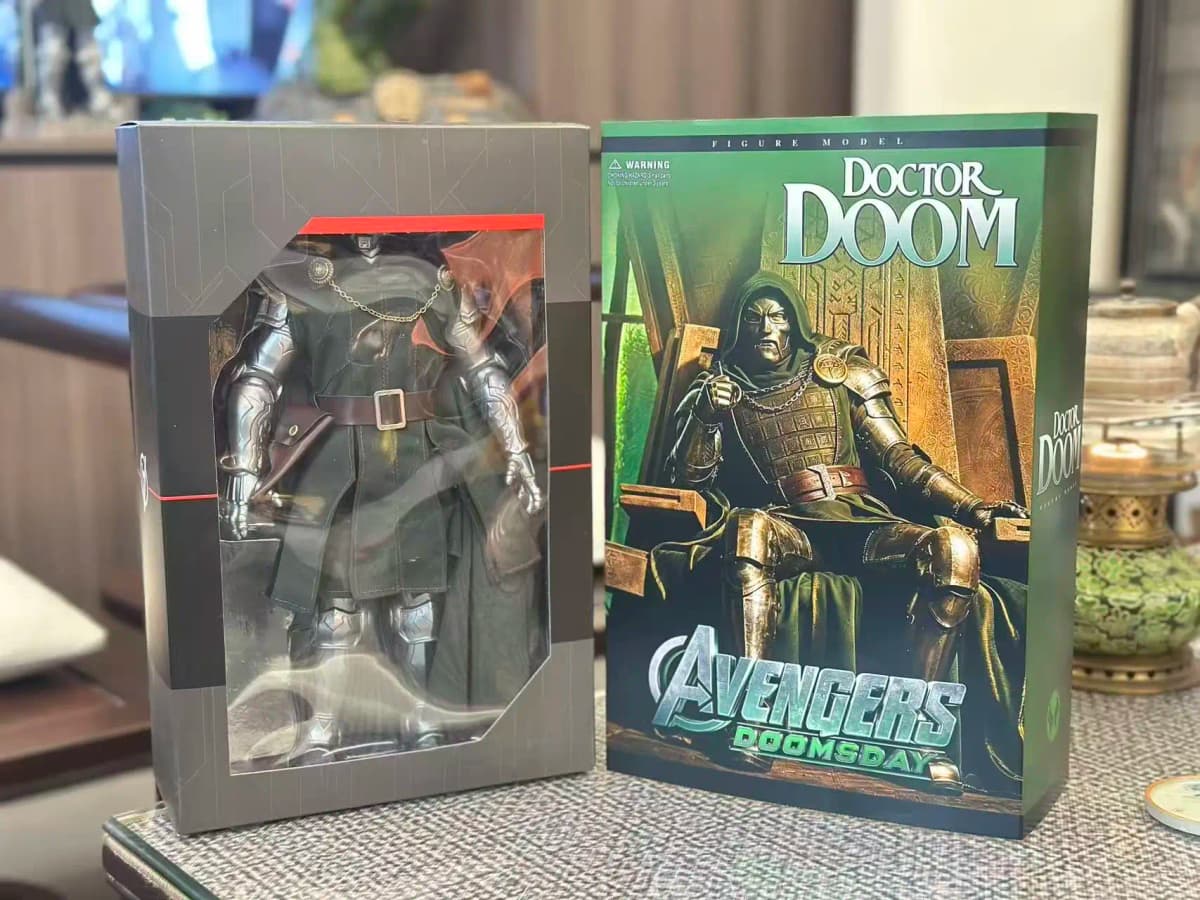 Doctor Doom Articulated Figure Models Toys 34cm