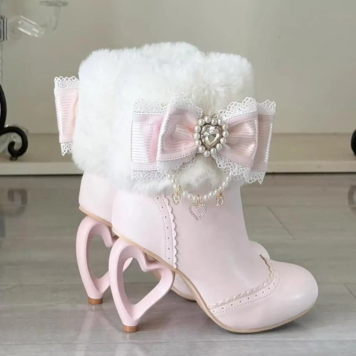 Japanese Lolita Boots Sweet Cute Bow Heart-shaped with Pearl Jewelry Shoes Round Head Warm Commuting Velvet Short Boots Winter
