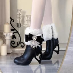Japanese Lolita Boots Sweet Cute Bow Heart-shaped with Pearl Jewelry Shoes Round Head Warm Commuting Velvet Short Boots Winter