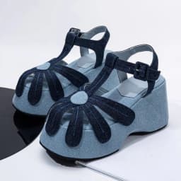 High Quality Denim Platform Sandals Women Fashion T Strap Buckle Flower Decoration Designer Shoe Summer Sexy Open Toe Beach Shoe