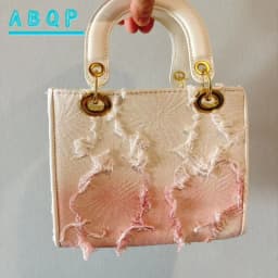 Women's Handbag Elegant Synthetic Crossbody Golden-Tone Hardware Closure 2026 New Design for Parties Luxury Shoulder Purse