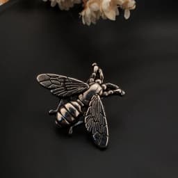 Bee Brooch Pins For Men Women Retro Cute Small Bee Insect Brooch Broach Needle Accessories Party Jewelry