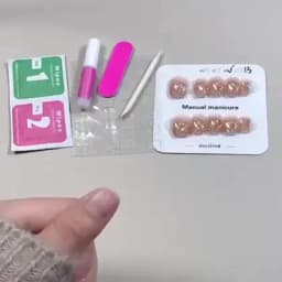 24 pieces of ins-style short press-on nails (square shape), paired with 1 piece of jelly glue and 1 nail file