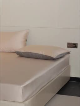 Luxurious Mulberry Silk Fitted Sheet with Elastic Bands Full Around Mattress Cover Smooth Non-Slip Bed Cover 100/120/160/180/200
