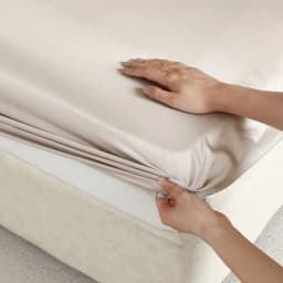 Luxurious Mulberry Silk Fitted Sheet with Elastic Bands Full Around Mattress Cover Smooth Non-Slip Bed Cover 100/120/160/180/200