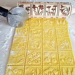 Arjmide 35X4.5CM European Retro Flower Window Grilles Deep Engraved Wooden Embossed Cookies Rolling Pin for Baking 3D Mold ZM006