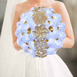 17design New White Wedding Bride Holding Flowers Artificial Bouquet Ribbon Rhinestone Pearl Bouquet Decoration Bride Groom Dance