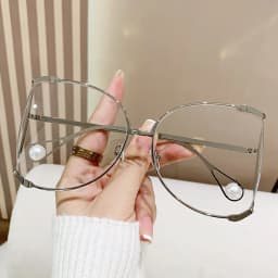 Oversized Metal Sunglasses Women For Female Luxury Brand Designer Elegant Pink Sun Glasses Vintage Big Frame Pearl Shades UV400
