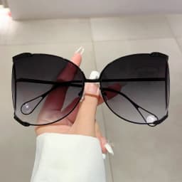 Oversized Metal Sunglasses Women For Female Luxury Brand Designer Elegant Pink Sun Glasses Vintage Big Frame Pearl Shades UV400