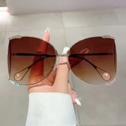Oversized Metal Sunglasses Women For Female Luxury Brand Designer Elegant Pink Sun Glasses Vintage Big Frame Pearl Shades UV400