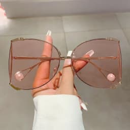 Oversized Metal Sunglasses Women For Female Luxury Brand Designer Elegant Pink Sun Glasses Vintage Big Frame Pearl Shades UV400