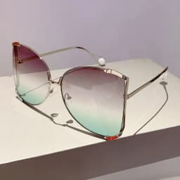 Oversized Metal Sunglasses Women For Female Luxury Brand Designer Elegant Pink Sun Glasses Vintage Big Frame Pearl Shades UV400
