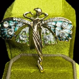 Baroque Luxury Beautiful Butterfly and Insect Design Brooches for Men and Women, Jewelry, Fashion Accessories, and Party Gifts