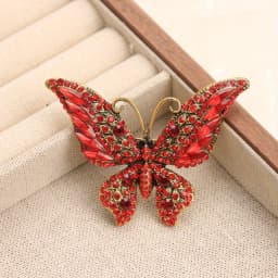 Baroque Luxury Beautiful Butterfly and Insect Design Brooches for Men and Women, Jewelry, Fashion Accessories, and Party Gifts