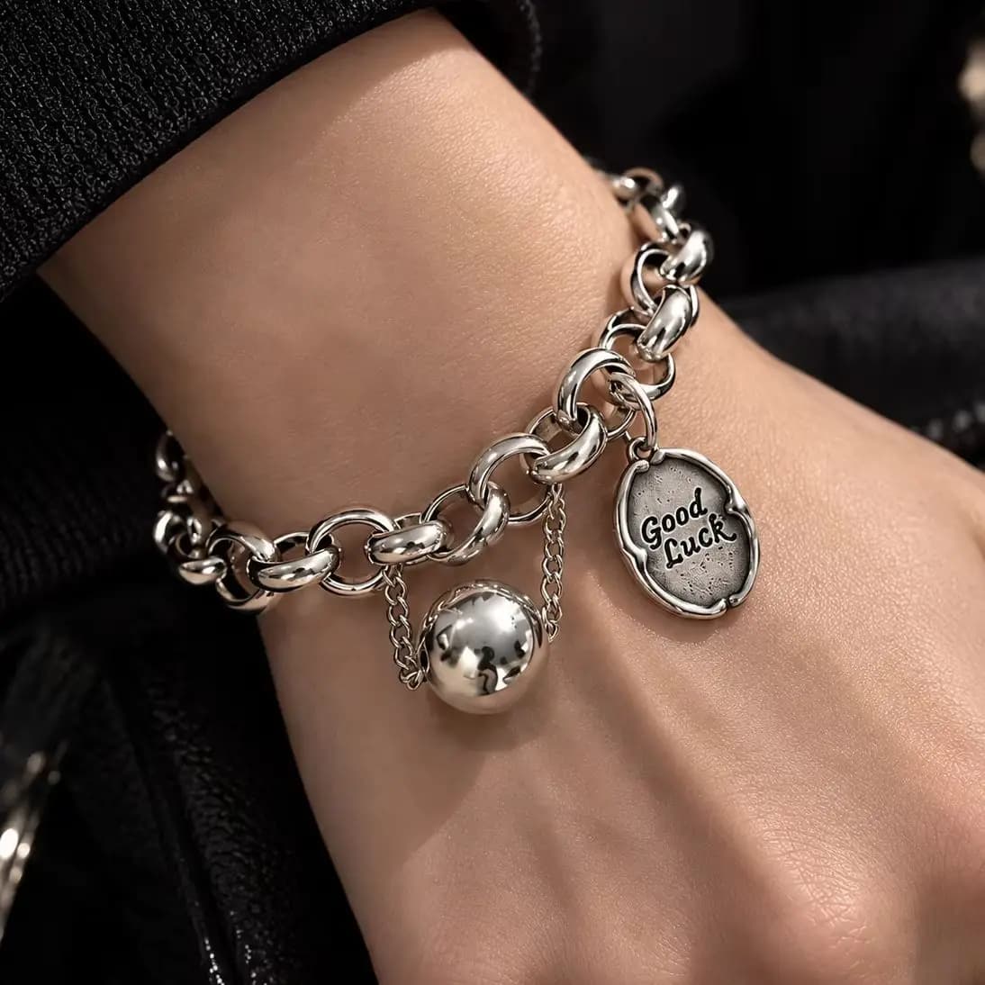 Vintage Thick Chain Bracelets for Women Fashion Pearl Heart Charm Strand Bracelet Punk Aesthetic Jewelry Party Gift