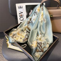 100% Natural Silk Square Scarf Women Bandana Headscarf Scarves Shawls Square Neck Foulard Wraps Cachecol Femme Schals Bufanda