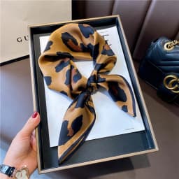 100% Natural Silk Square Scarf Women Bandana Headscarf Scarves Shawls Square Neck Foulard Wraps Cachecol Femme Schals Bufanda