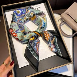 100% Natural Silk Square Scarf Women Bandana Headscarf Scarves Shawls Square Neck Foulard Wraps Cachecol Femme Schals Bufanda