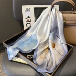 100% Natural Silk Square Scarf Women Bandana Headscarf Scarves Shawls Square Neck Foulard Wraps Cachecol Femme Schals Bufanda