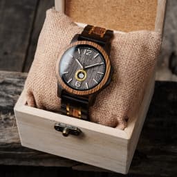 Wooden Men's Watches BOBOBIRD New Fashion Japanese Movement Quartz Wristwatch Week Date Display Custom Name Brand Great Gift